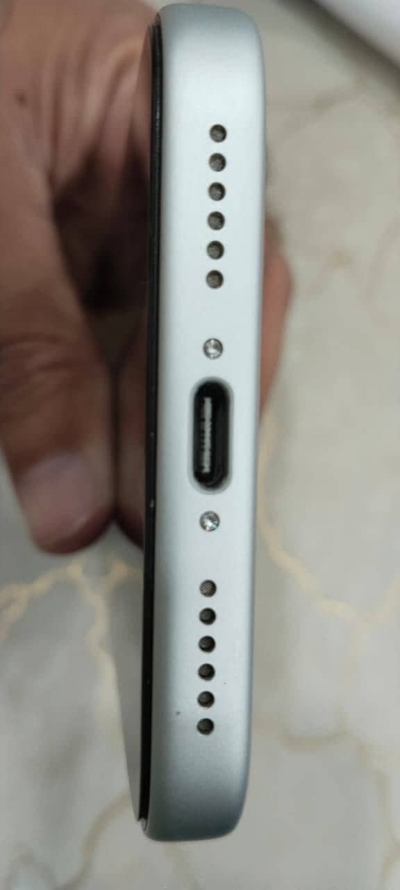 Apple iPhone 17 Pro Max 3