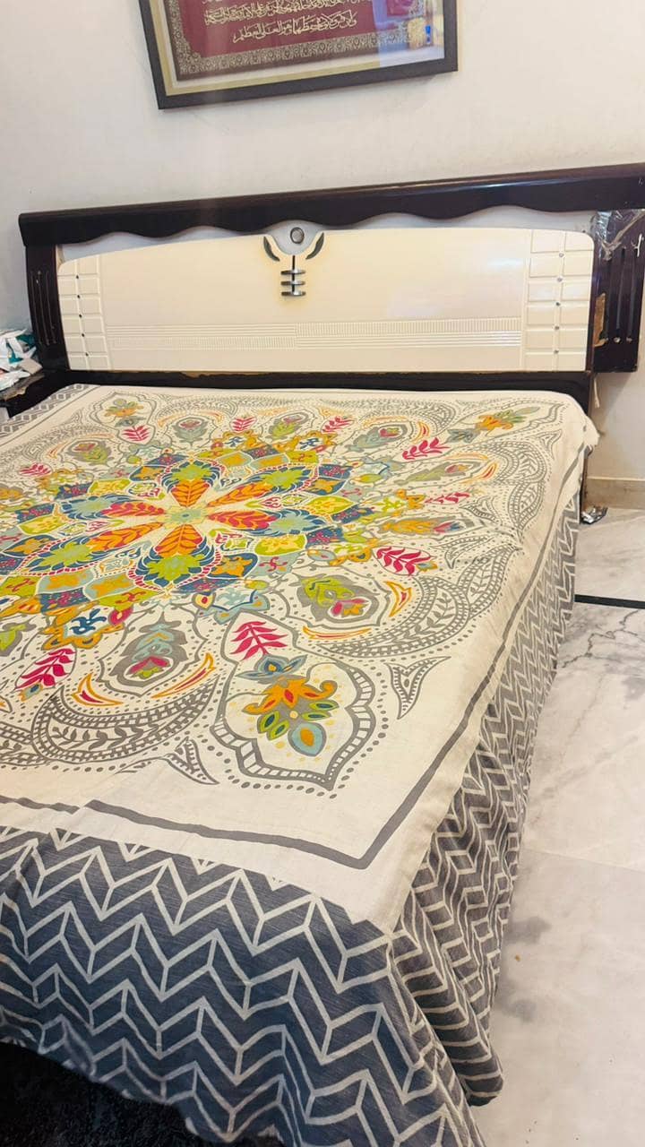 king Size Double Bed 0