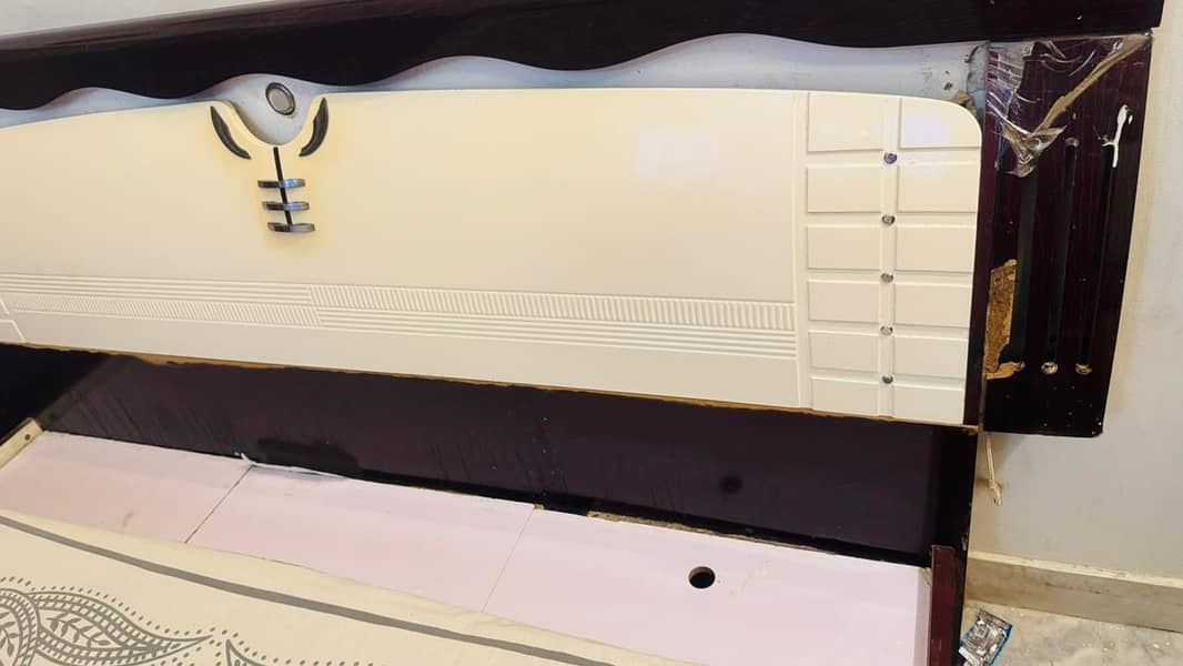 king Size Double Bed 5