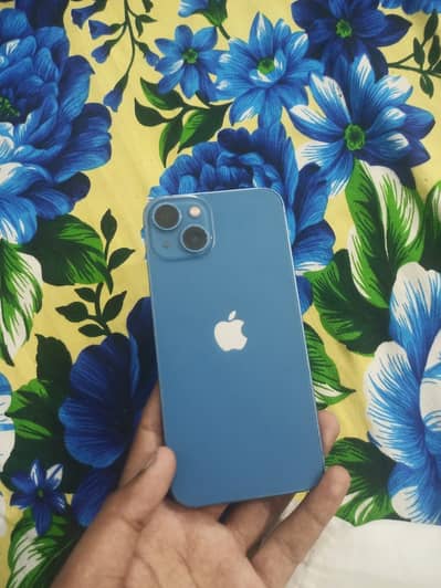 Apple iPhone 13