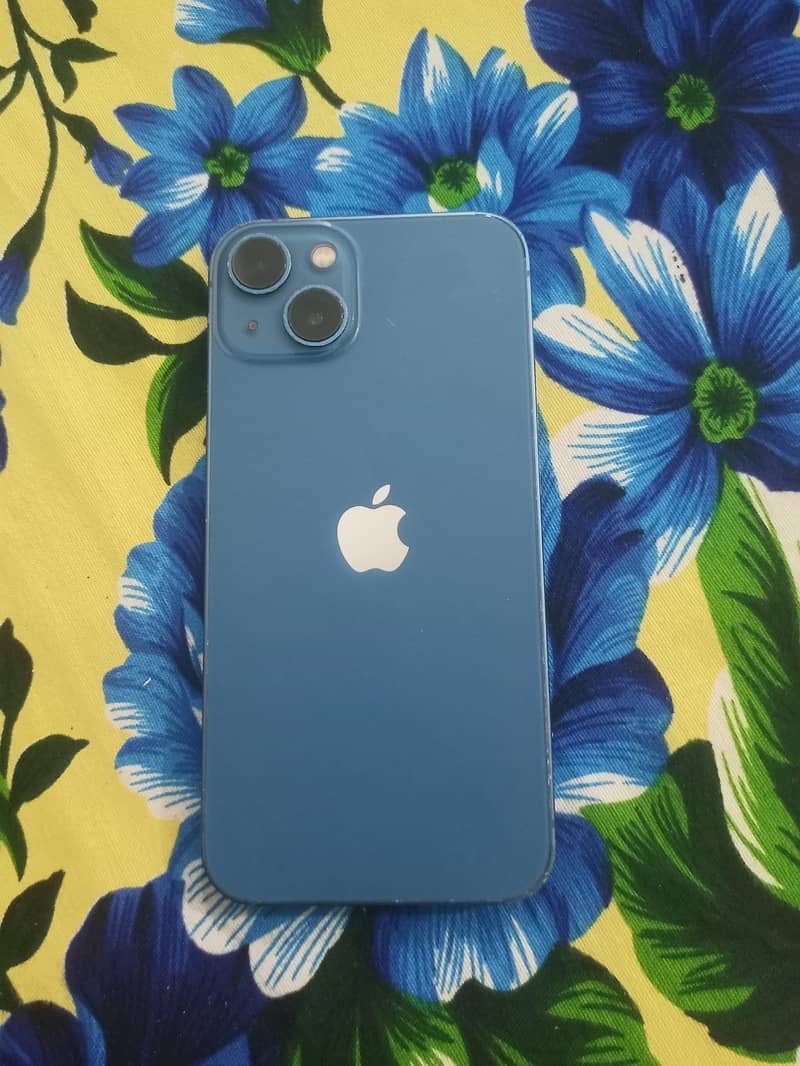 Apple iPhone 13 4