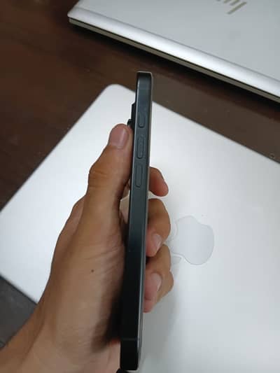 Apple iPhone 16 Pro