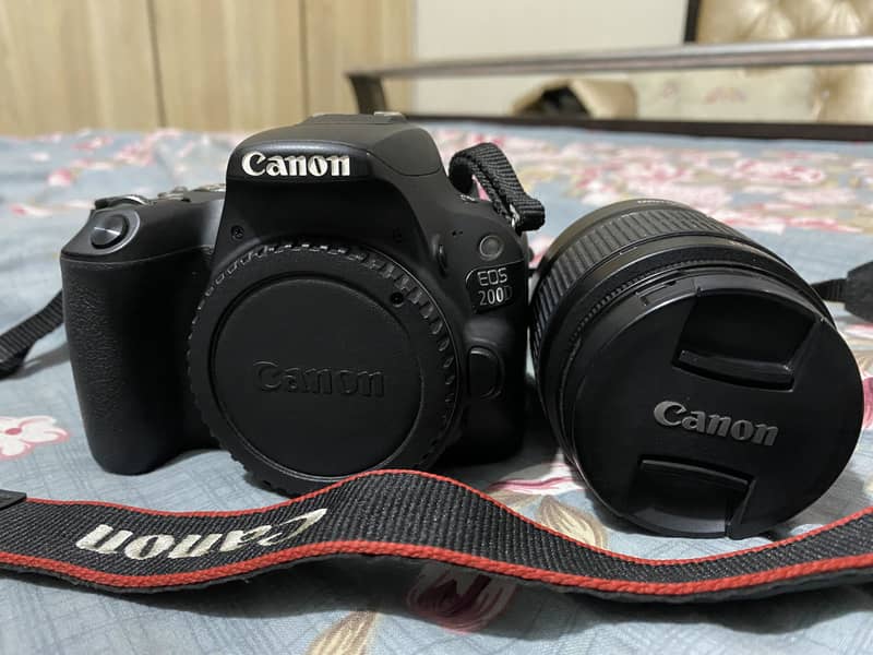 Canon EOS 200D mint condition 2