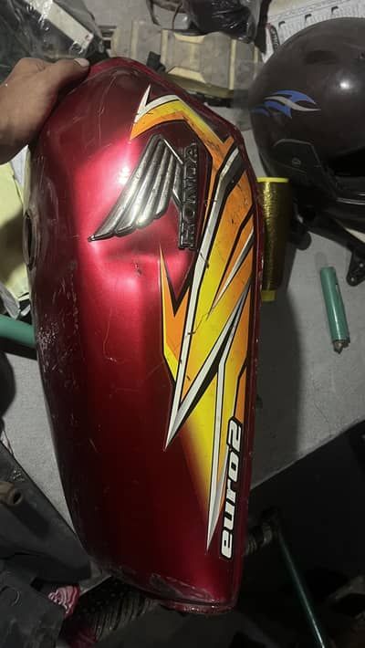 Honda 125 tanki tapa