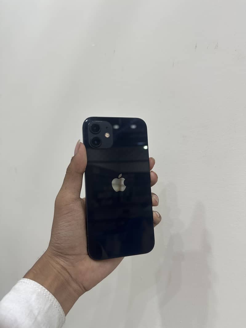 iPhone 12 Jv 0