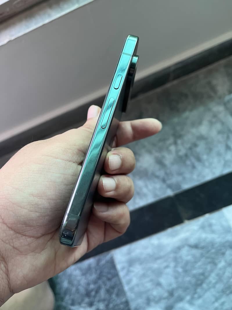Google Pixel 9 Pro 4
