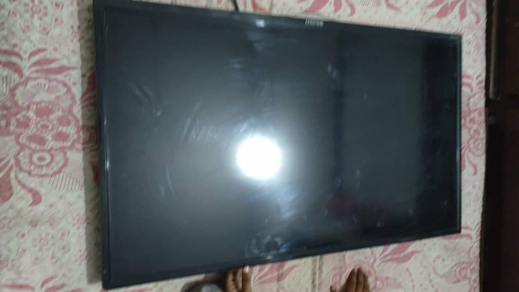 Orient LED TV 4