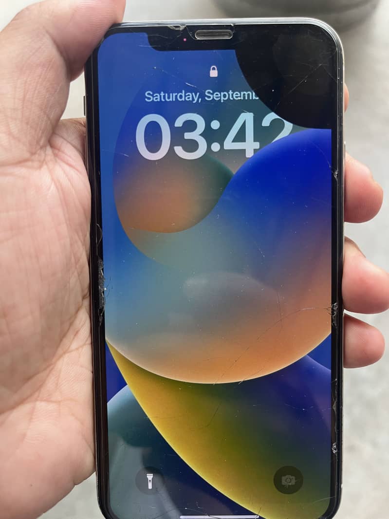 Apple iPhone X 3