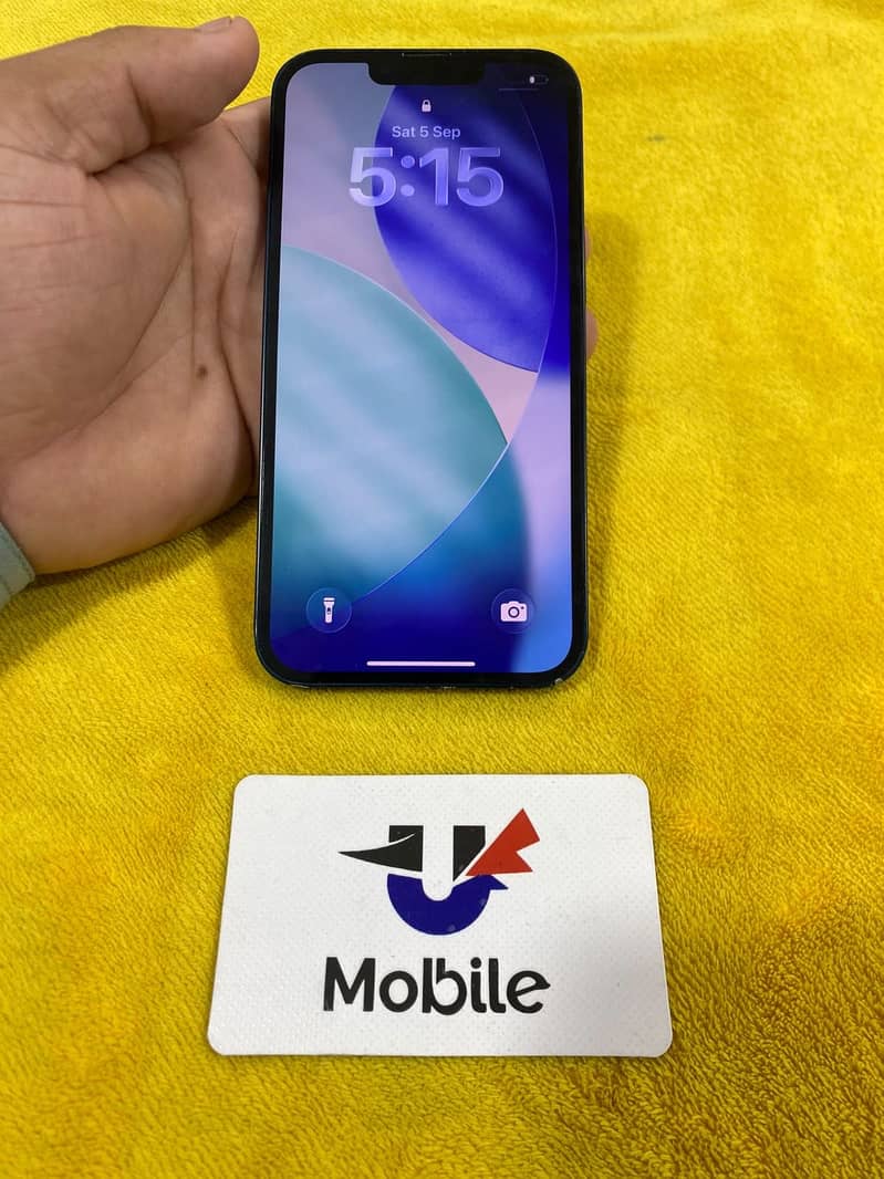Apple iPhone 13 3