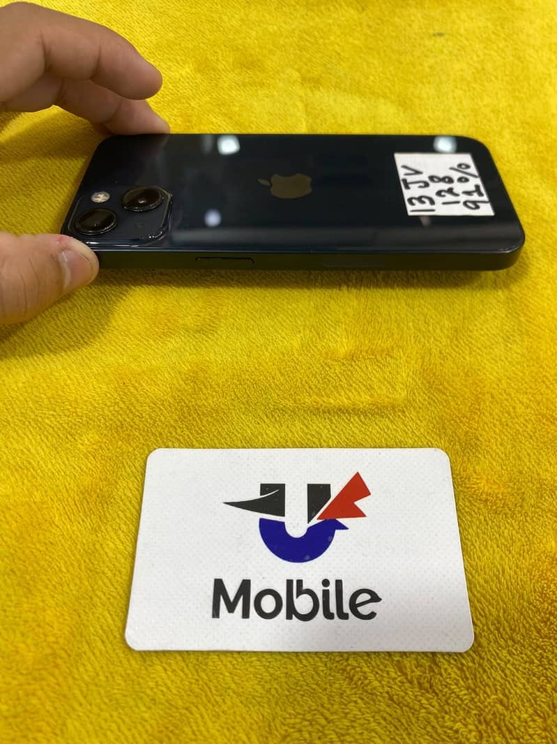 Apple iPhone 13 5