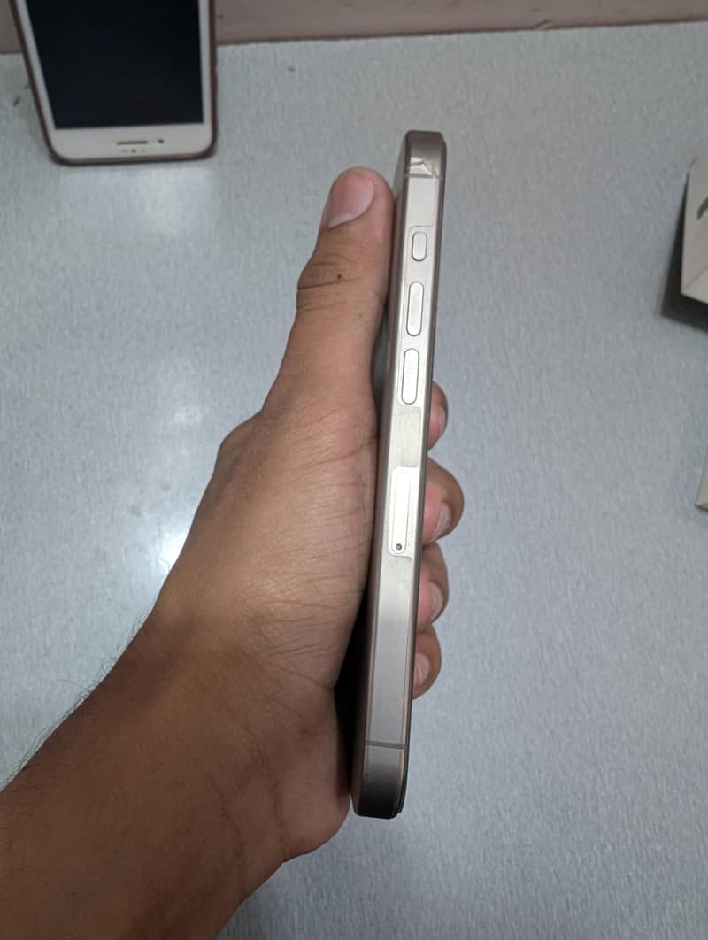 Apple iPhone 15 Pro 5
