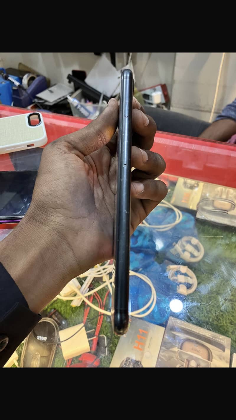Apple iPhone 7 Plus 4