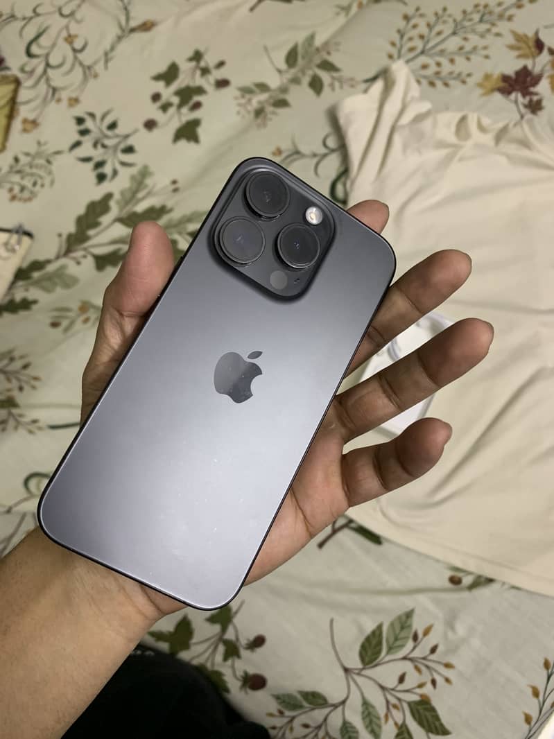 Apple iPhone 15 Pro 1