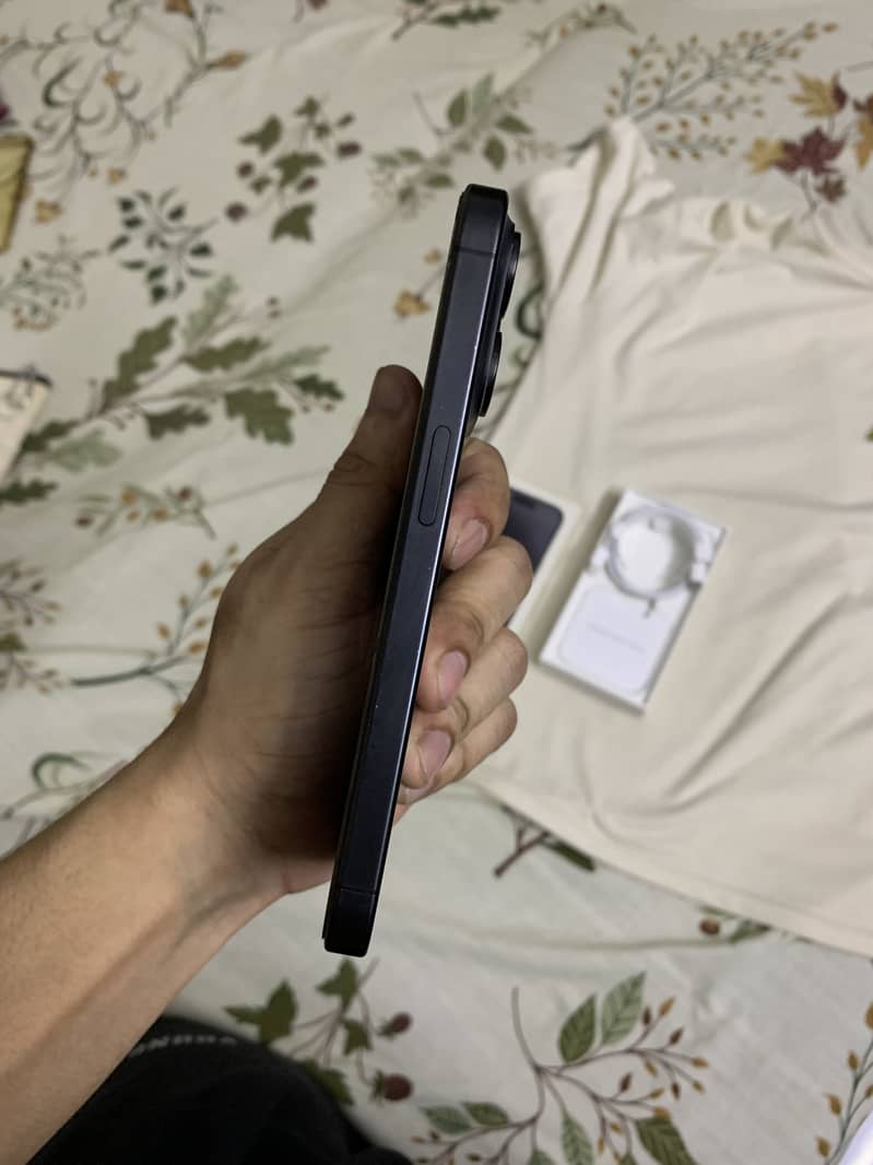 Apple iPhone 15 Pro 5