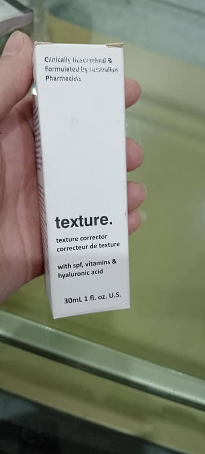 texture beauty foundation SPF 30 light shade