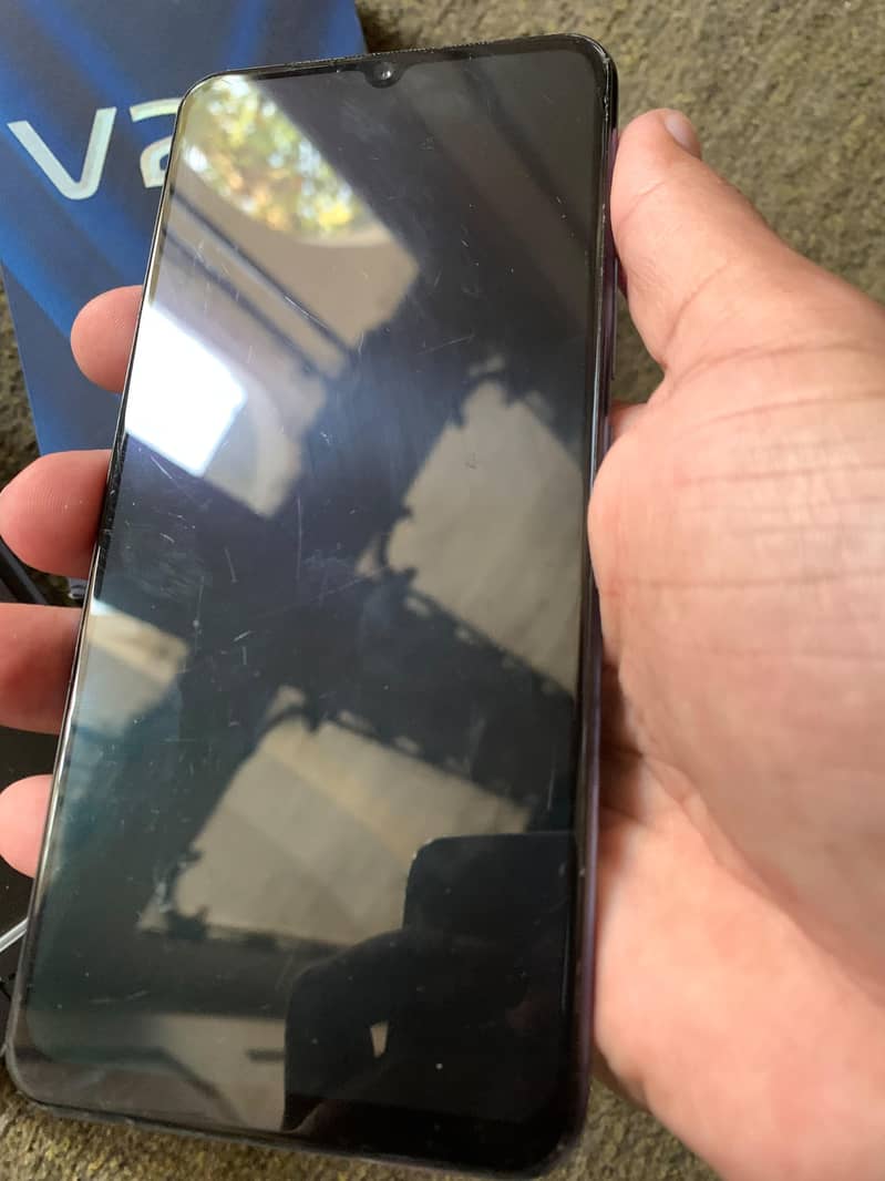 Vivo V21e 8/128  ( Single Hand Used ) 2