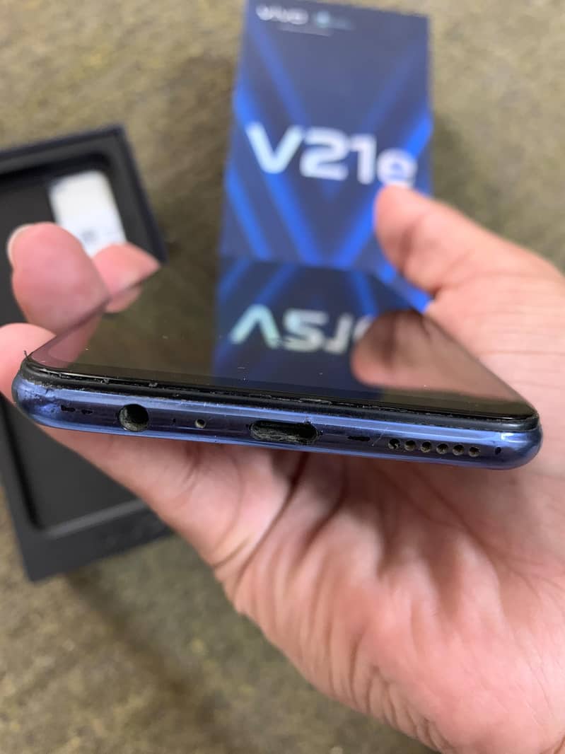 Vivo V21e 8/128  ( Single Hand Used ) 6