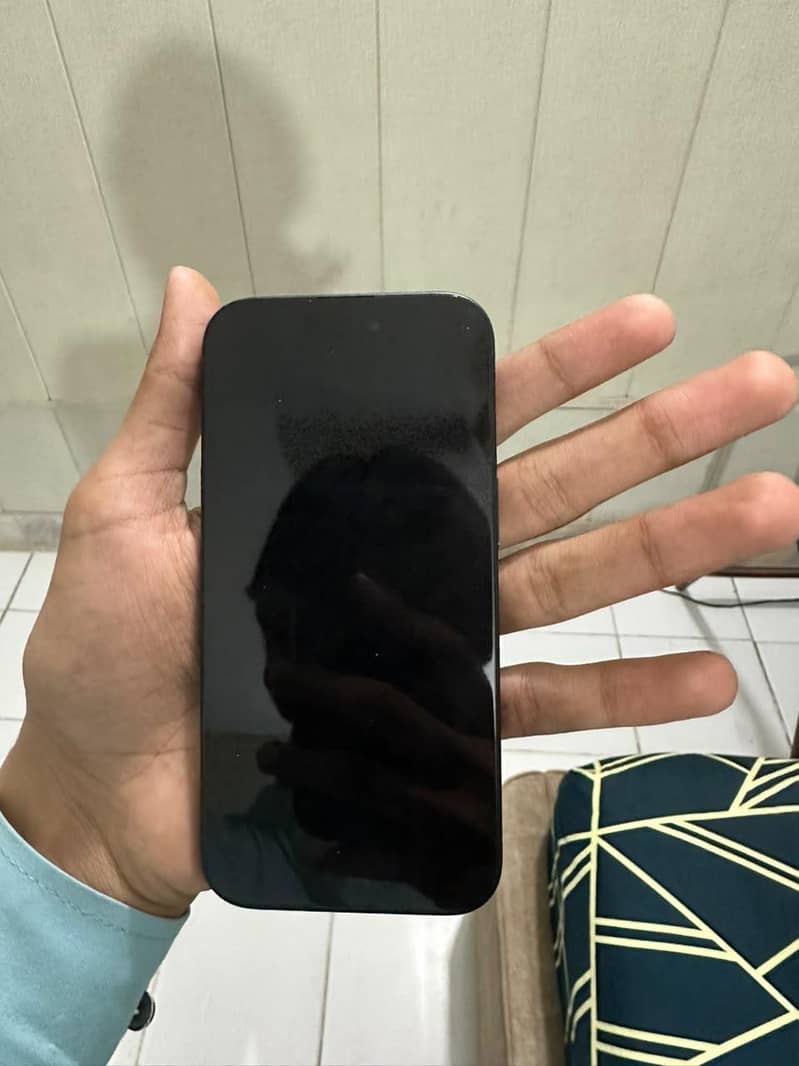 Apple iPhone 15 2