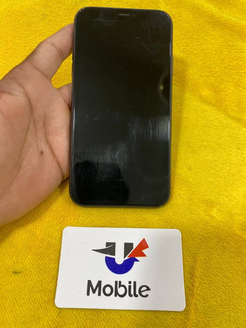 Apple iPhone 11 4
