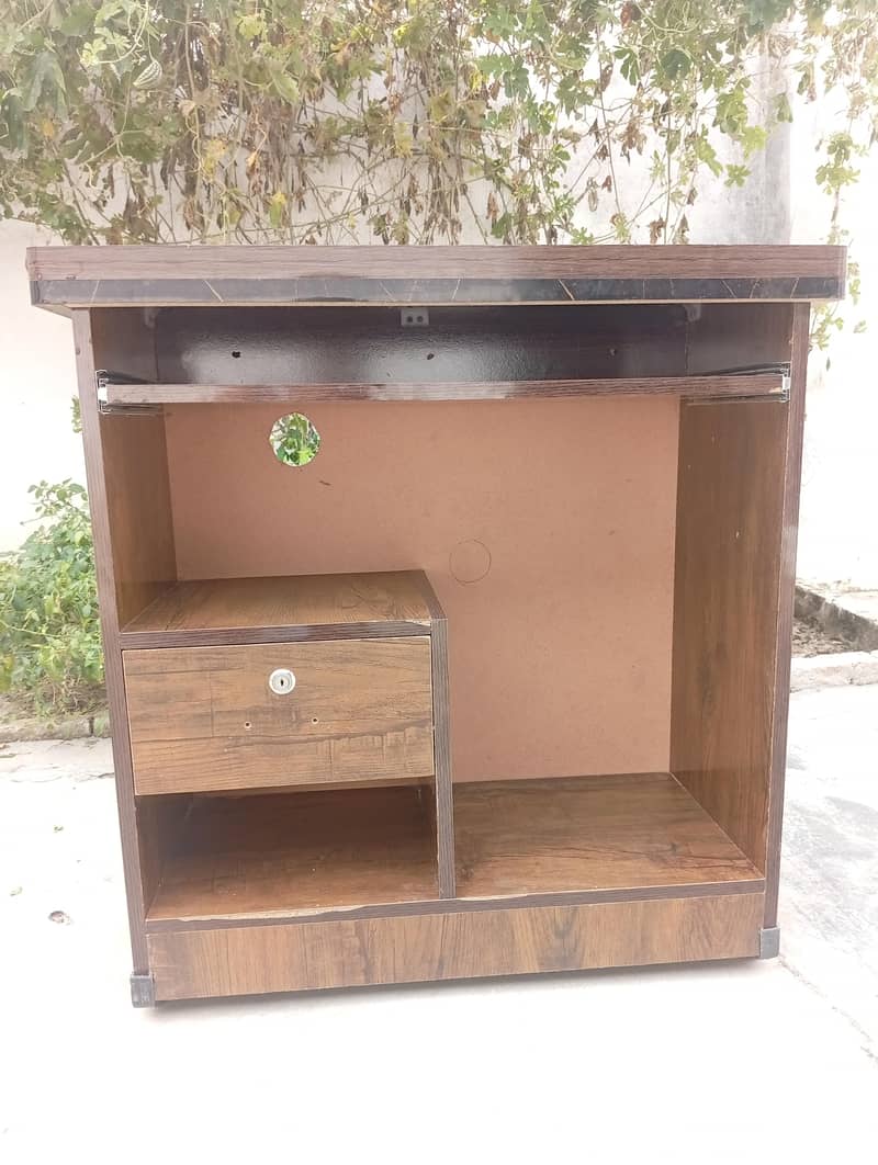 Computer Table 3