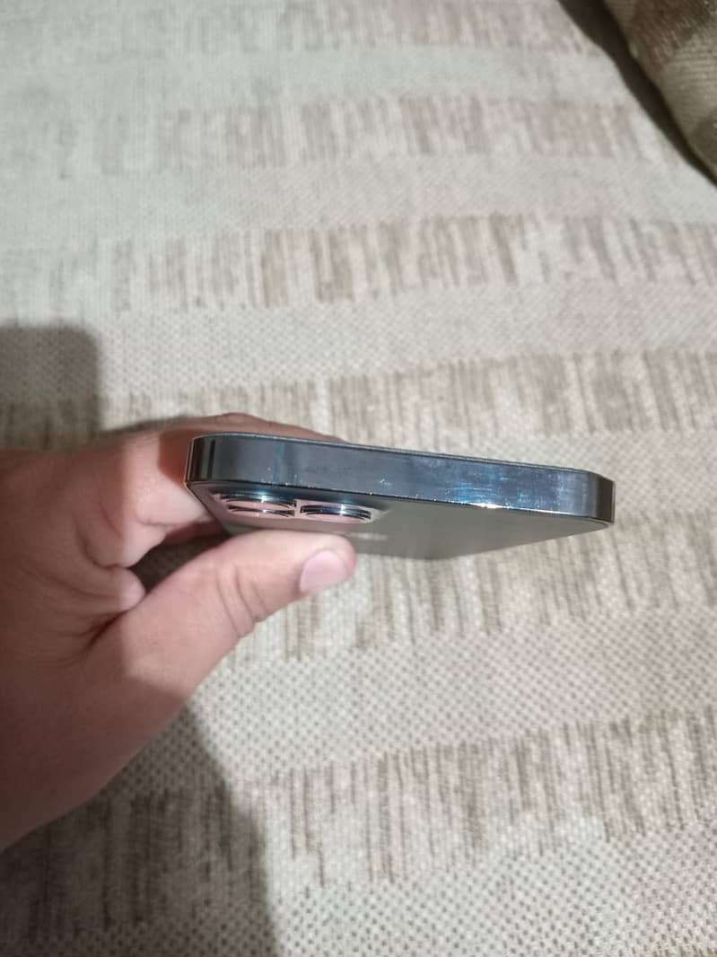Apple iPhone 12 Pro 1