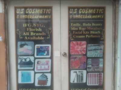 Good quality wooden shop doors with 9 mm thick glass. for sale