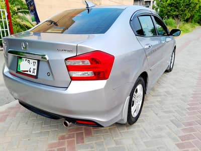 Lady Doctor used Honda City 2017 1.3 Manual B 2 B Genuine 80 K