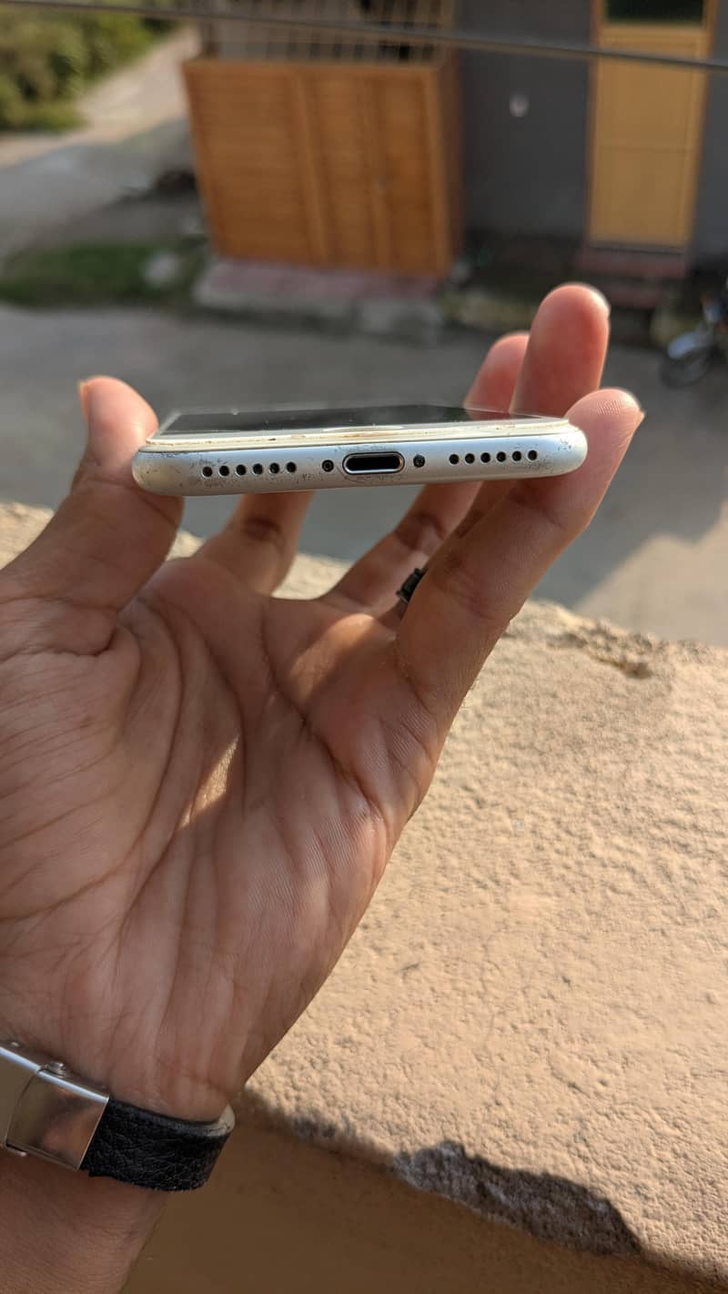 Apple iPhone 7 5