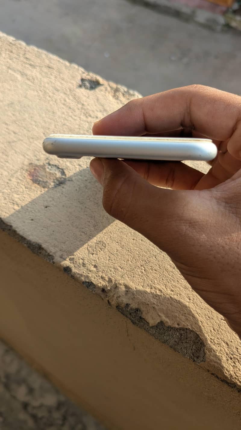 Apple iPhone 7 6