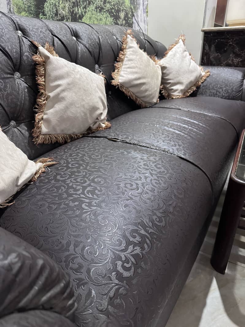 5 seater sofa 0