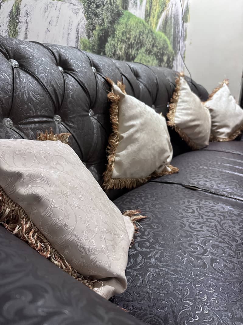 5 seater sofa 3