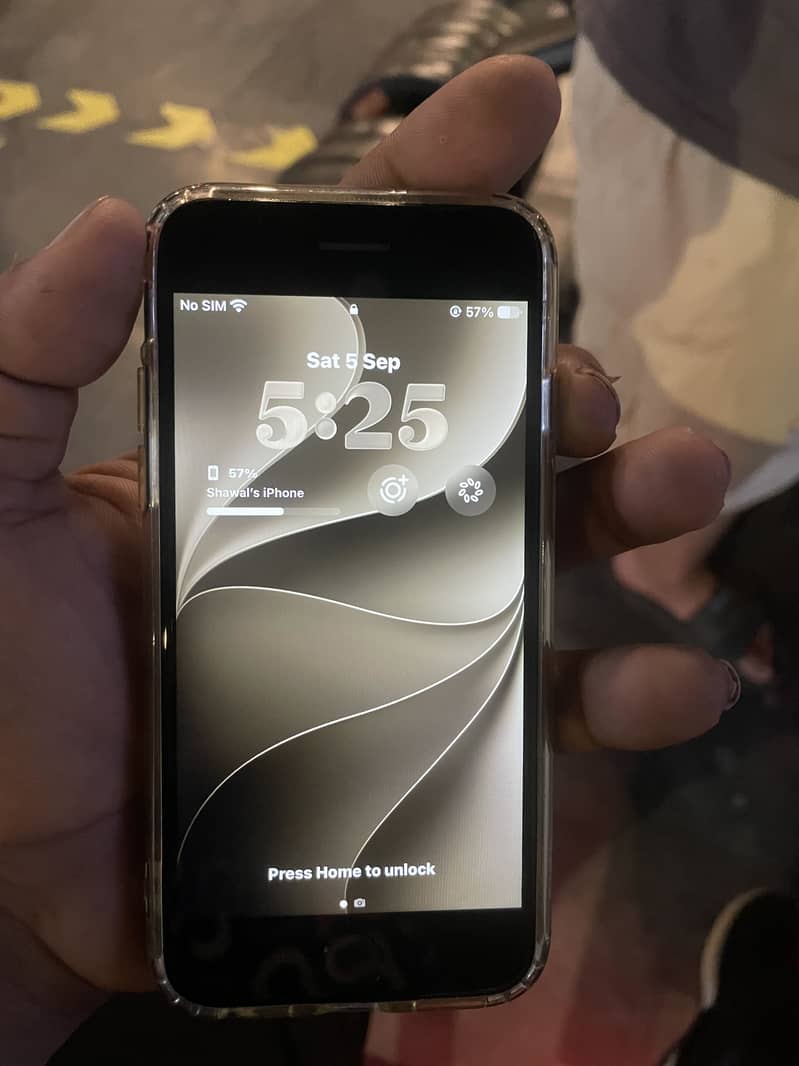 Apple iPhone SE 11