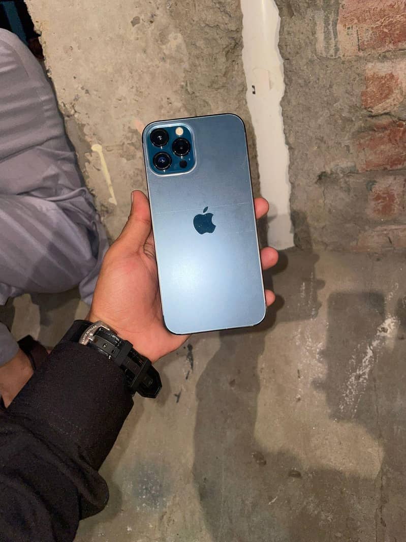 Apple iPhone 12 Pro Max 3