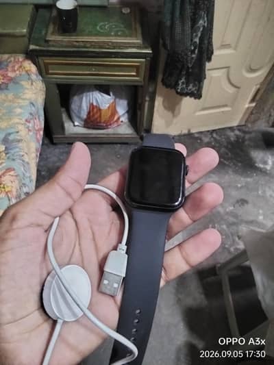 Apple Smart watch touch good