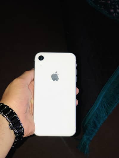 iPhone XR