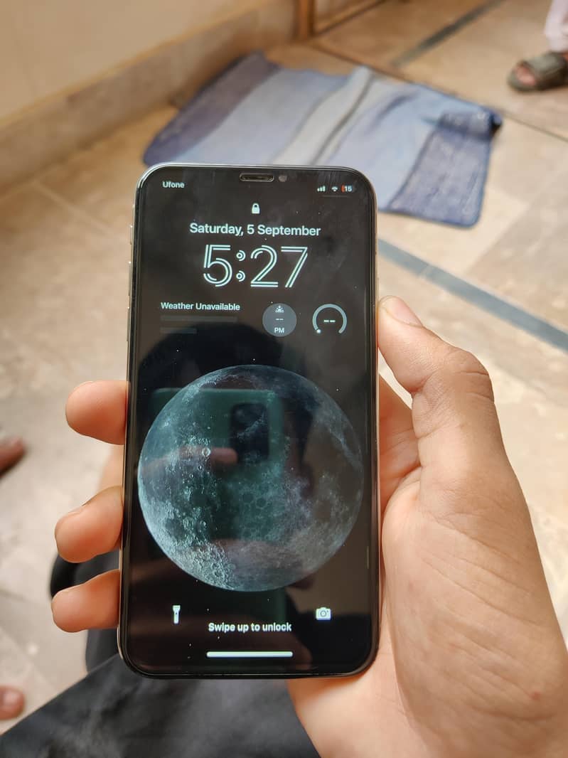 Apple iPhone X 0