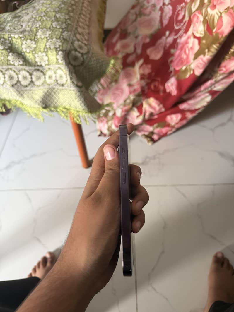Apple iPhone 14 Pro 2