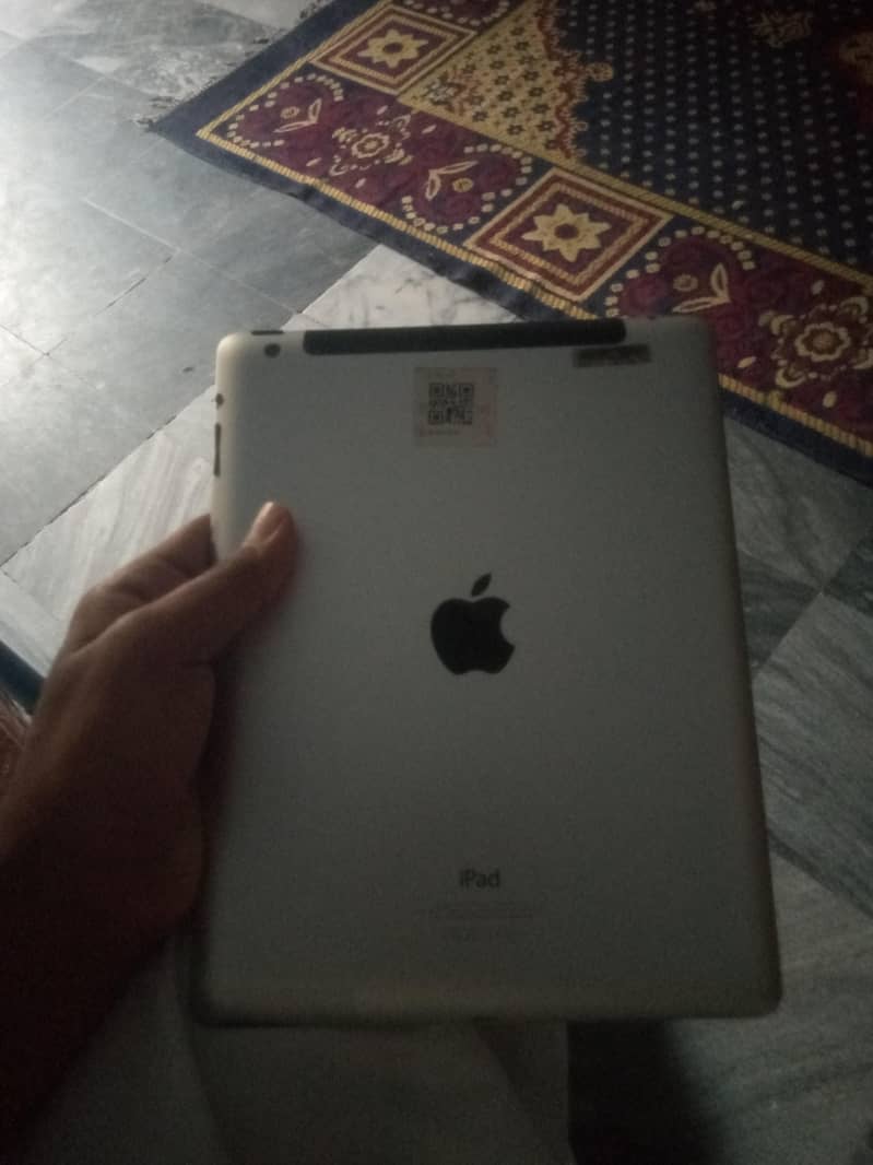 iPad. 3