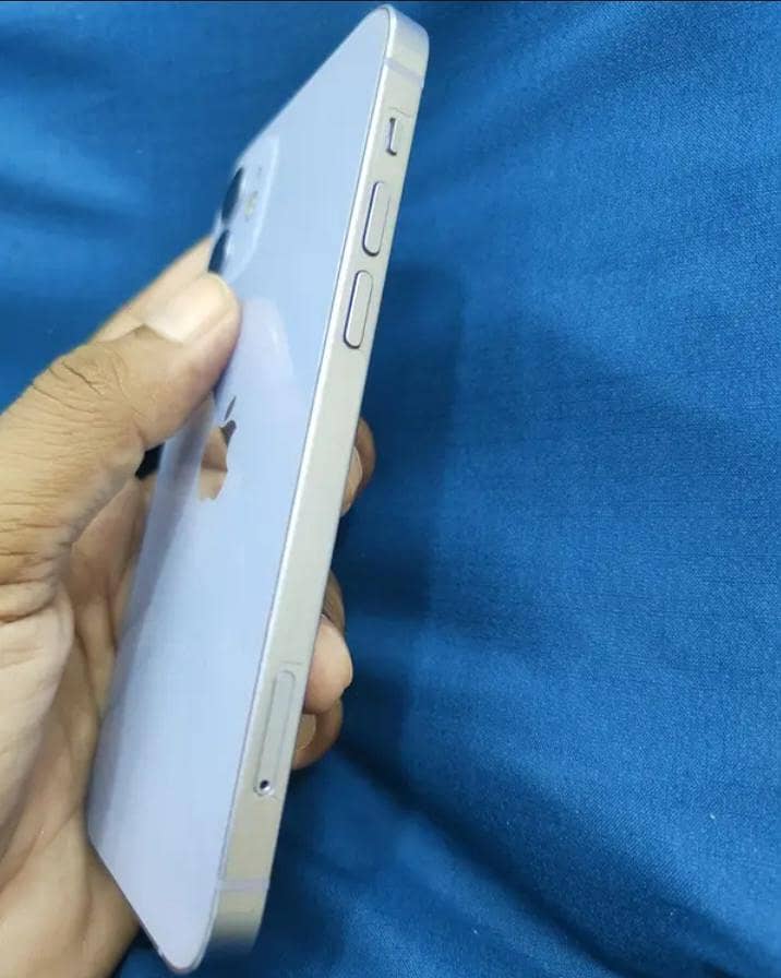 Apple iPhone 12 2