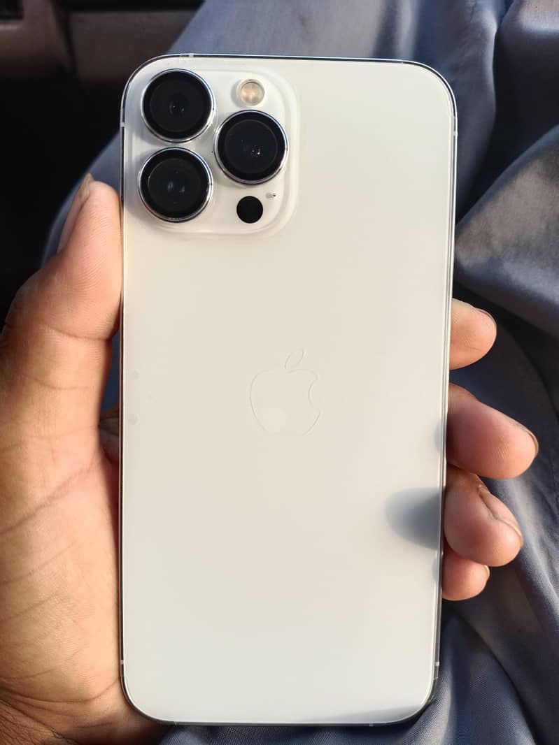 Apple iPhone 13 Pro Max 0
