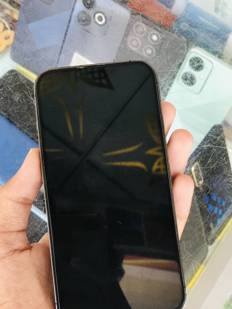 Apple iPhone 13 Pro 2