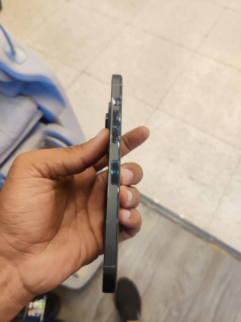 Apple iPhone 14 Pro Max 3