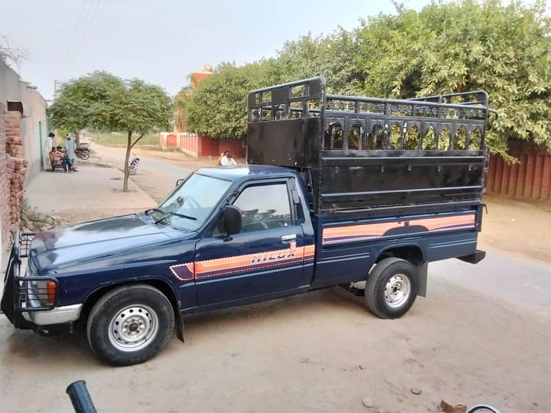 Hilux 8