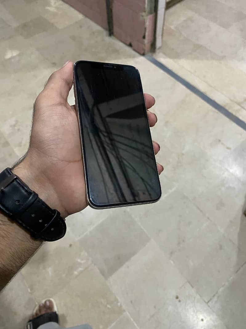 Apple iPhone X 0