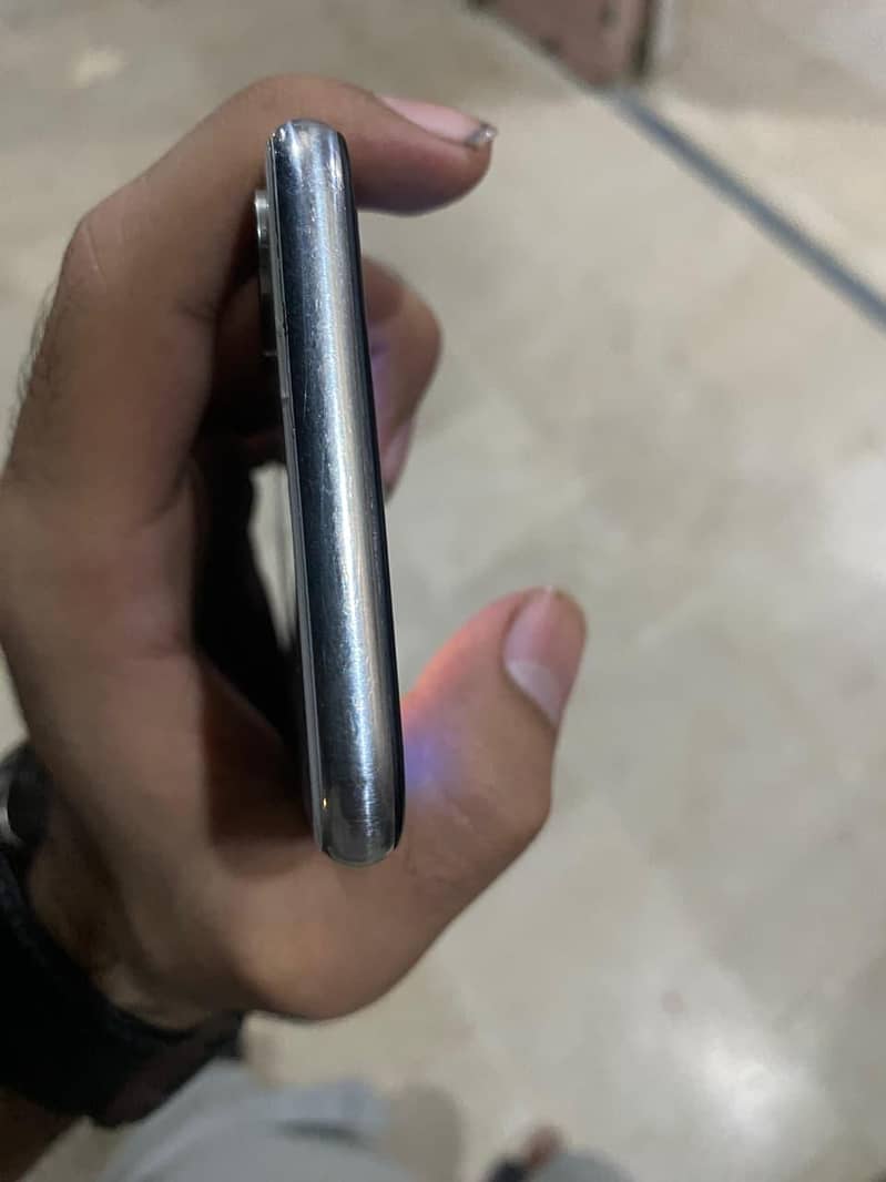Apple iPhone X 2