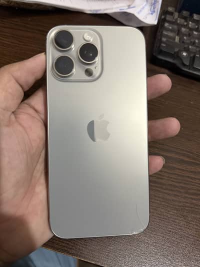 Apple iPhone 16 Pro Max