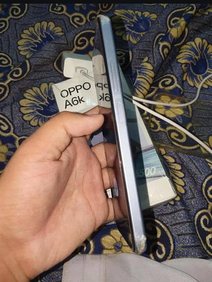 OPPO A6k 3
