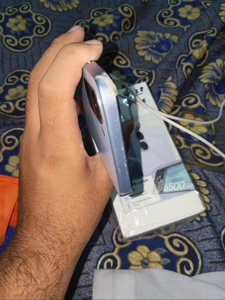 OPPO A6k 4