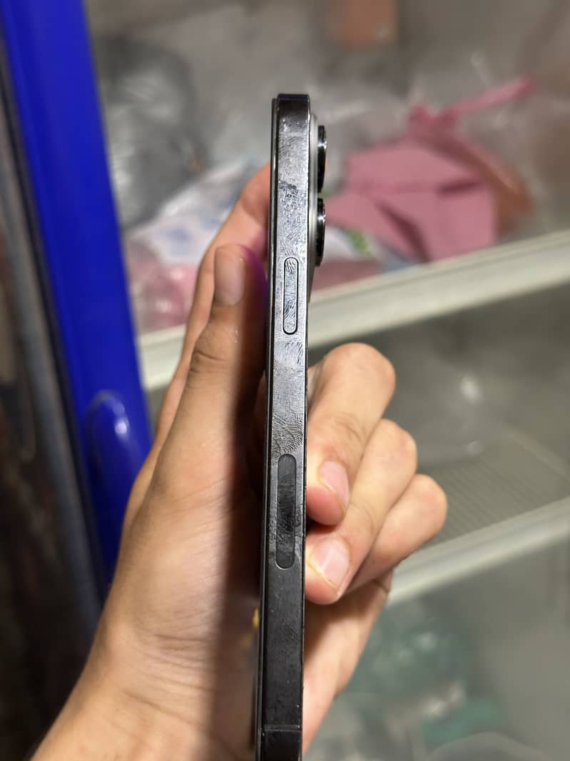 Apple iPhone 14 Pro Max 3