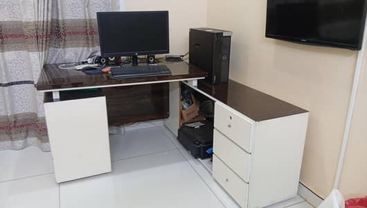 Computer Table / Office Desk with Drawers – Good Condition